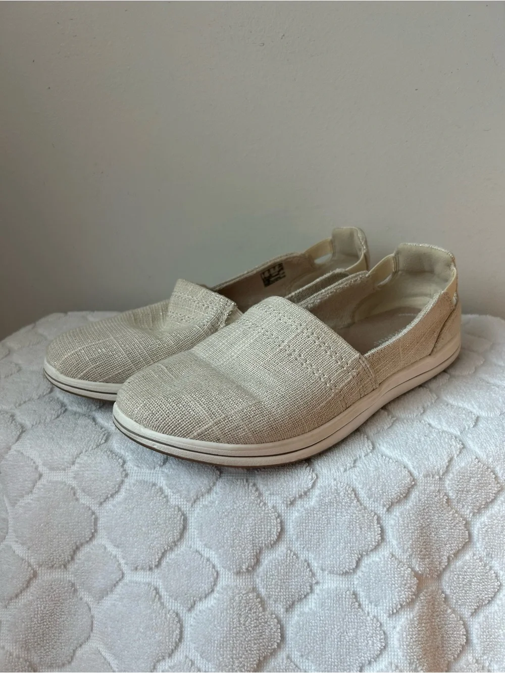 Clarks Women's Breeze Step II Cream Sparkle Size 9.5 Lightweight Slip-On
